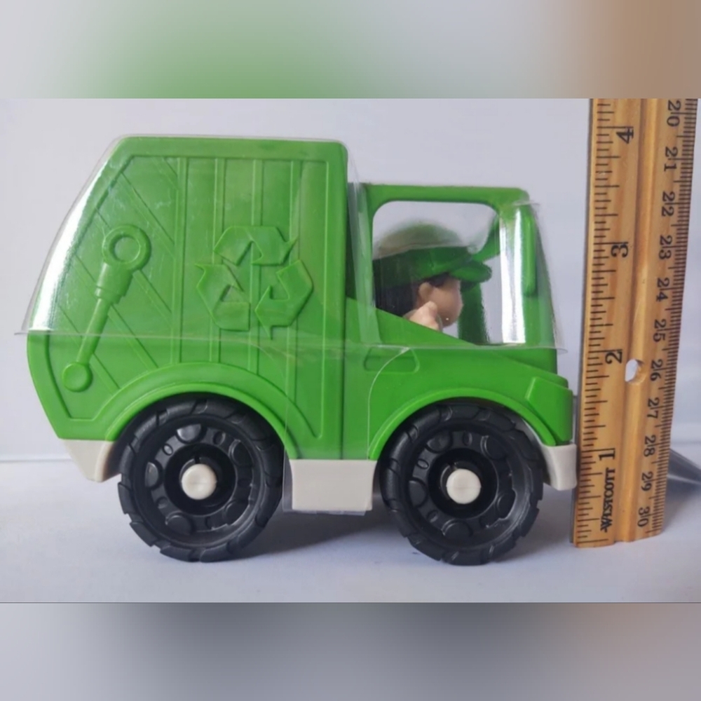 Little People Recycle Garbage Truck NWT Fisher Price - Picture 2 of 4